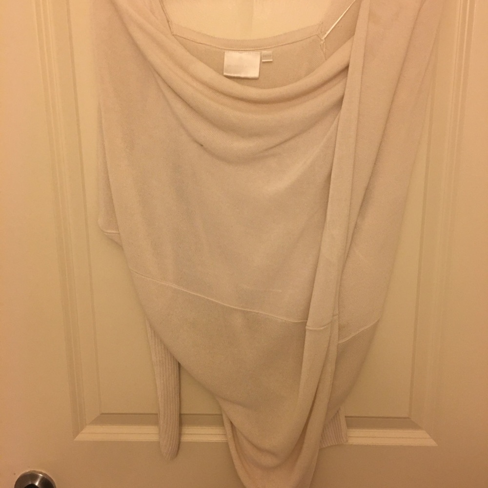 Sweater - Picture 2 of 8